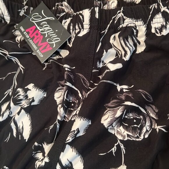Legging army 14-20 size Plus one size NWT Floral Extremely Soft Host Pick - Picture 7 of 9
